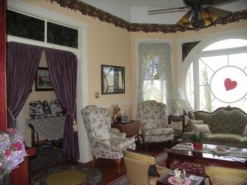 Robin'S Nest Bed & Breakfast San Andreas Buitenkant foto